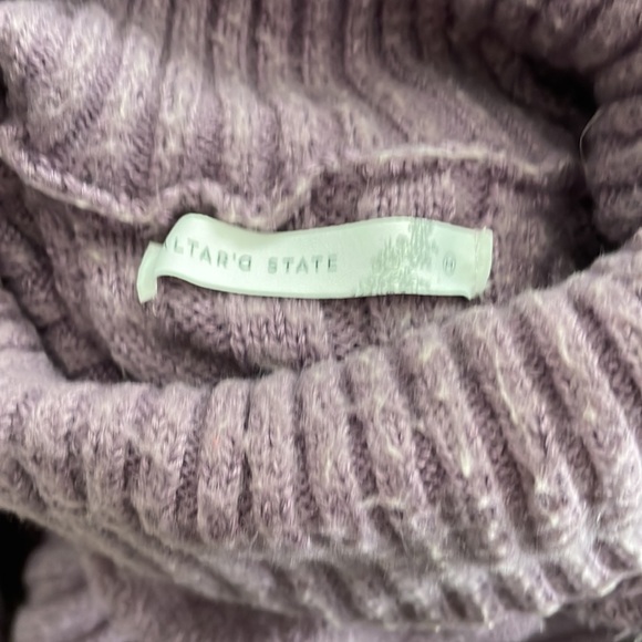 Turtle neck sweater - Picture 3 of 3